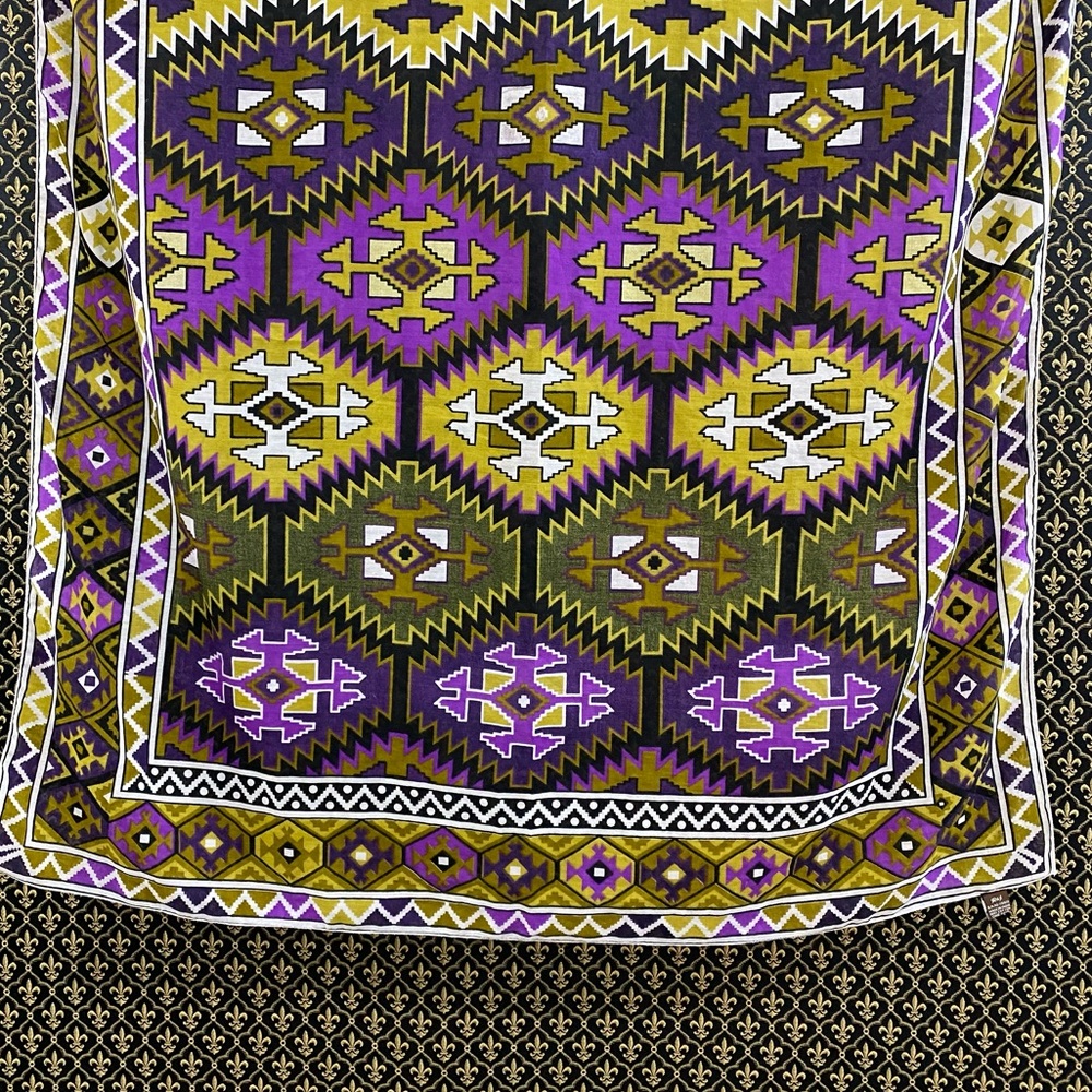 Raj Geometric Scarf - Picture 7 of 7